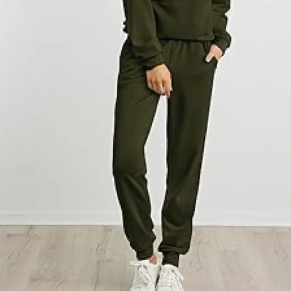 Olive green women’s lightweight sweatpants with white drawstring